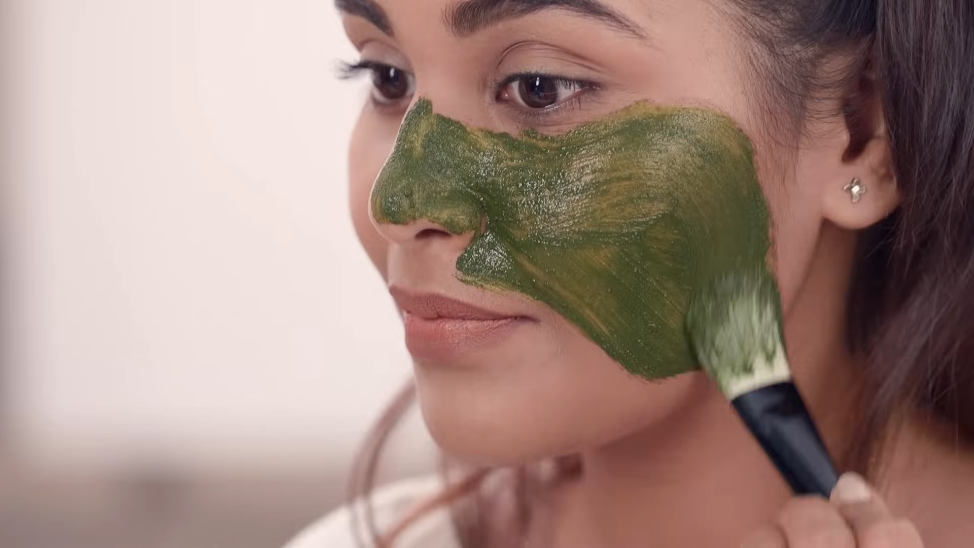 Banish Acne and Its Scars with the Natural Beauty Secret of Green Tea