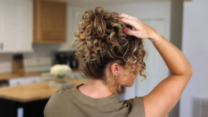 Curly Hair Trends, Tips for Caring for and Styling Curly Hair in Style