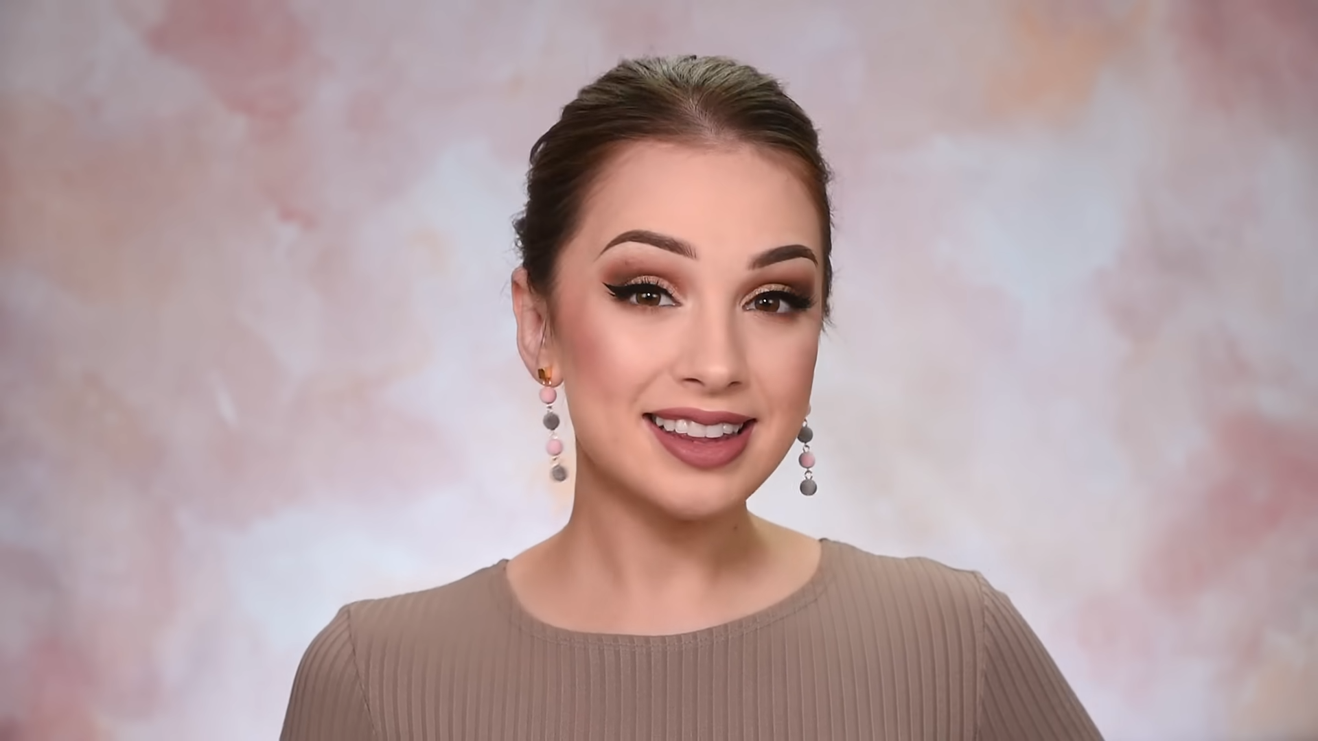 Gala Dinner Makeup, How to Look Stunning at Formal Events