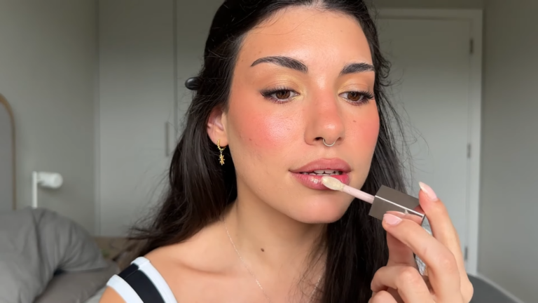 Summer Makeup, Tips for Looking Charming in Hot Weather